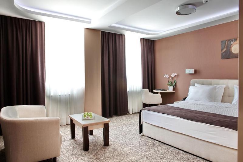 Garni Hotel Aveny Čačak المظهر الخارجي الصورة