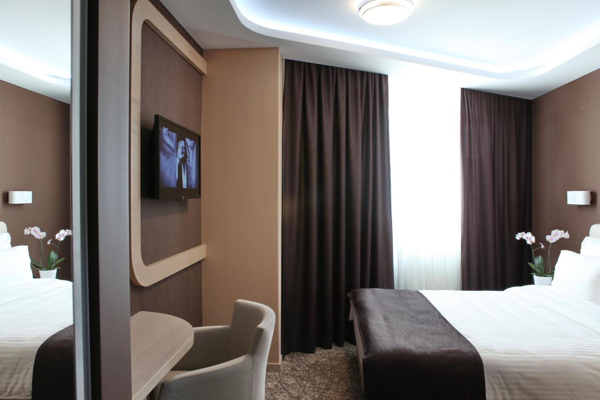 Garni Hotel Aveny Čačak المظهر الخارجي الصورة