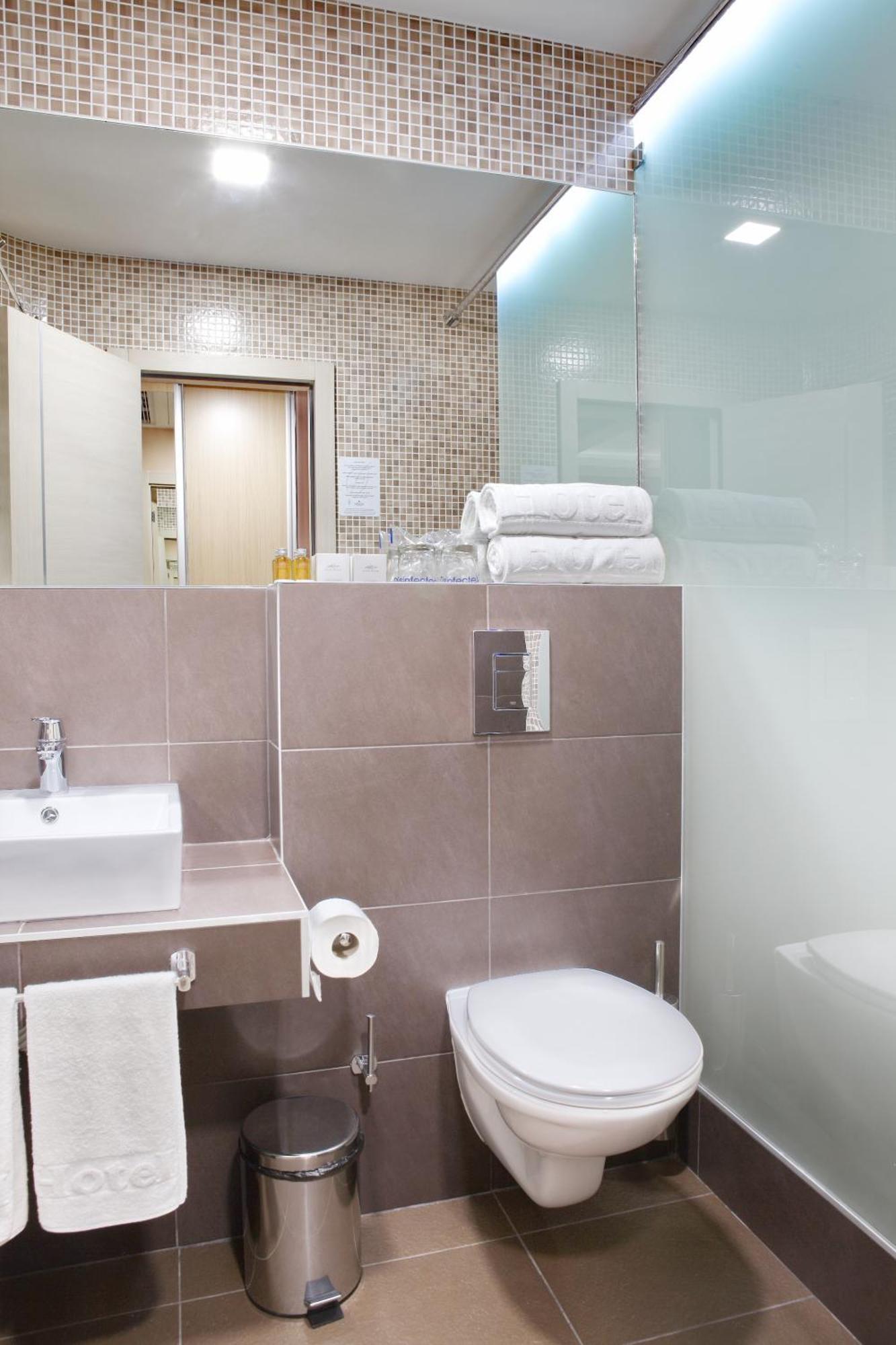 Garni Hotel Aveny Čačak المظهر الخارجي الصورة