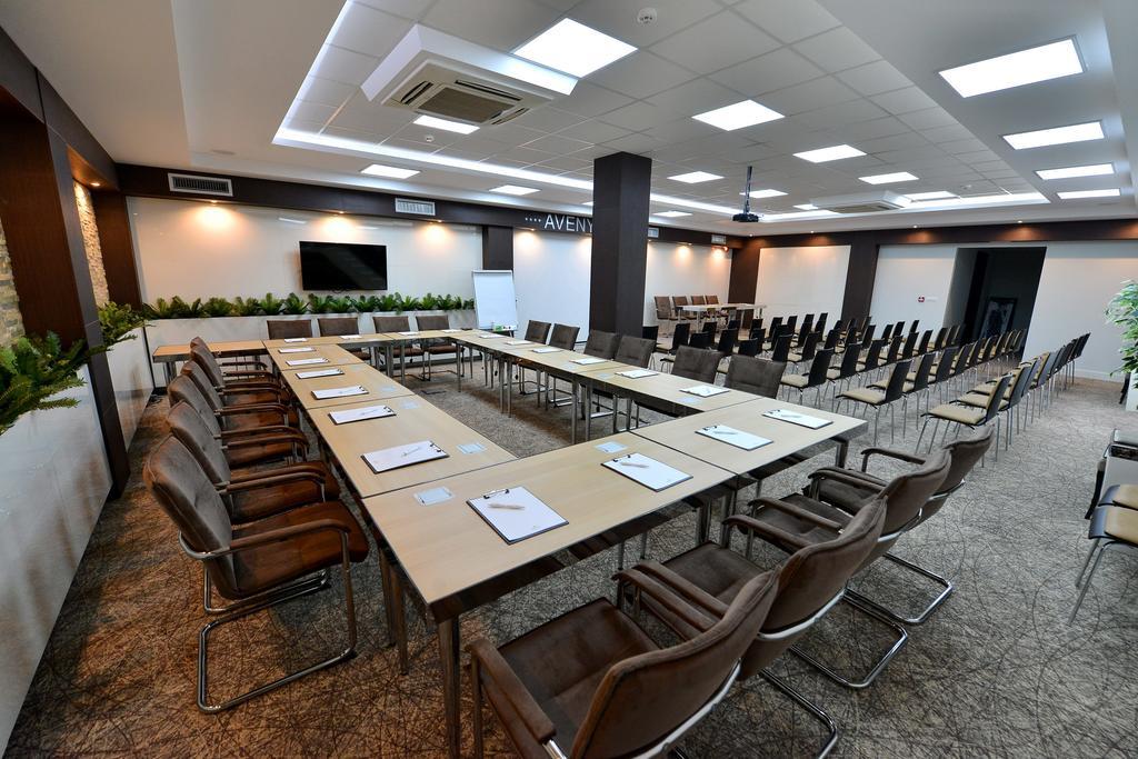 Garni Hotel Aveny Čačak المظهر الخارجي الصورة